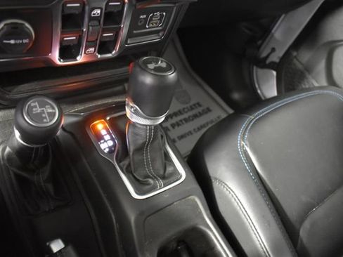 Used 2024 Jeep Wrangler High Altitude AWD/4WD image 27