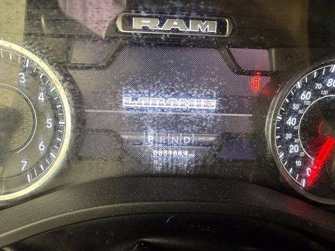 Used 2023 RAM 1500 Laramie AWD/4WD image 4