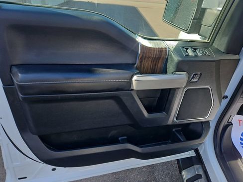 Used 2018 Ford F150 Lariat w/ Equipment Group 501A Mid AWD/4WD image 10