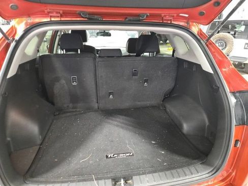 Used 2017 Hyundai Tucson SE w/ SE Popular Package 02 FWD image 12