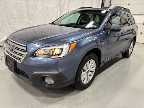 Used 2016 Subaru Outback 2.5i Premium AWD/4WD image 3