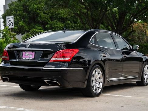 Used 2012 Hyundai Equus Signature RWD image 6