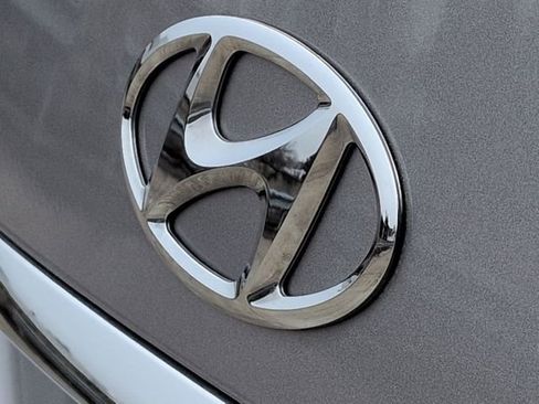 Used 2013 Hyundai Genesis 3.8 image 25