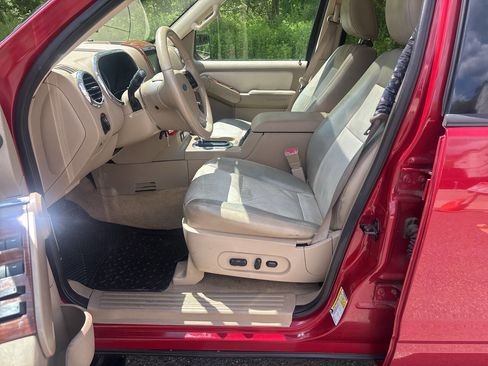Used 2009 Ford Explorer Eddie Bauer AWD/4WD image 19