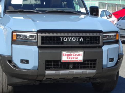 Certified 2025 Toyota Land Cruiser image 4