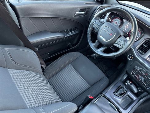 Used 2018 Dodge Charger GT w/ Blacktop Package image 15