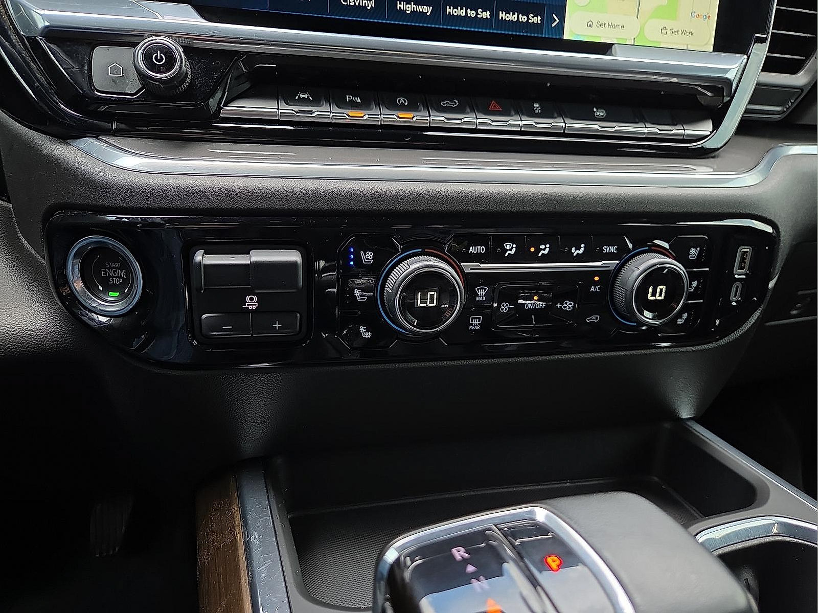 Used 2024 Chevrolet Silverado 1500 High Country w/ High Country Premium Package AWD/4WD image 17