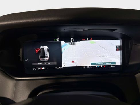 Used 2025 Land Rover Range Rover Velar Dynamic SE image 43