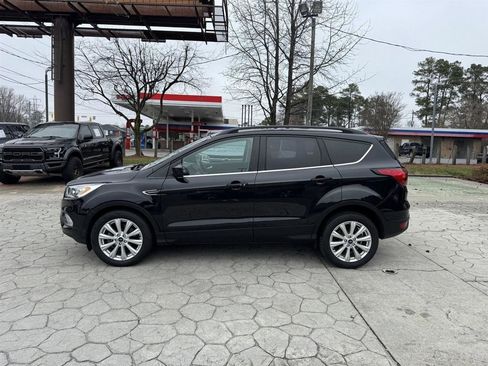 Used 2019 Ford Escape SEL image 9