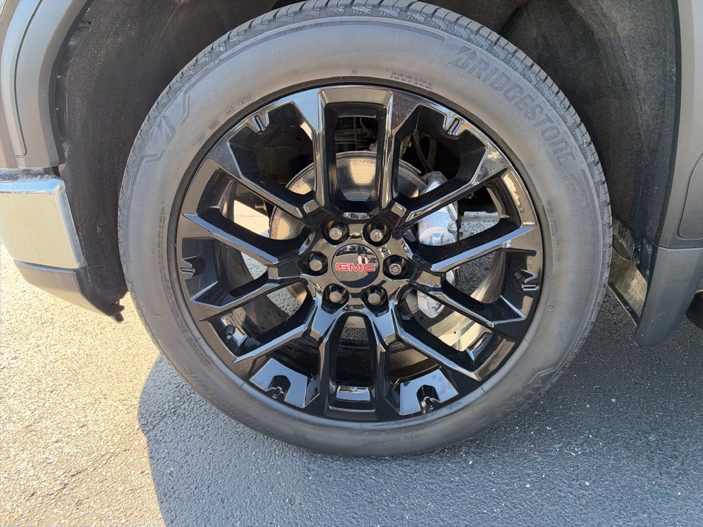 Used 2023 GMC Sierra 1500 SLT w/ SLT Premium Plus Package AWD/4WD image 5