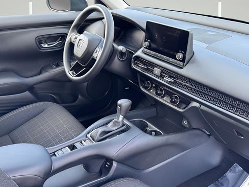 Used 2025 Honda HR-V LX image 6