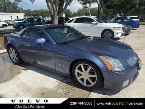 Used 2006 Cadillac XLR RWD image 1
