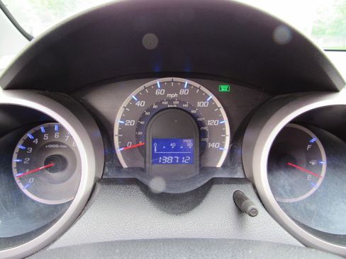 Used 2011 Honda Fit Sport image 17