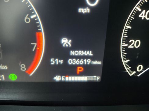 Used 2024 Honda Pilot TrailSport image 27