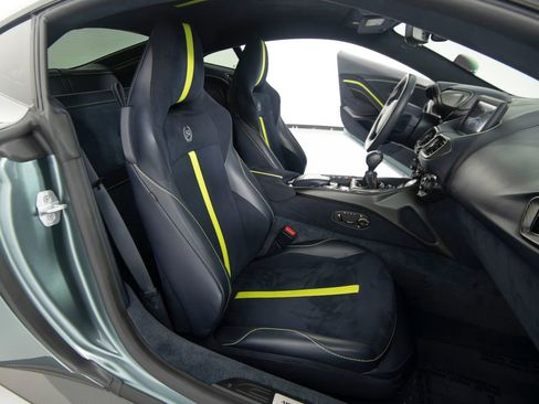 Used 2020 Aston Martin V8 Vantage AMR RWD image 39