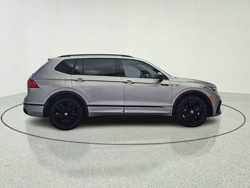 Used 2022 Volkswagen Tiguan SE R-Line FWD image 7