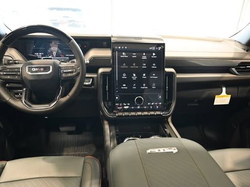 New 2026 GMC Yukon AT4 w/ AT4 Premium Plus Package AWD/4WD image 15