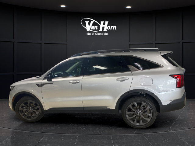 Used 2021 Kia Sorento EX w/ EX AWD X-Line Package image 4