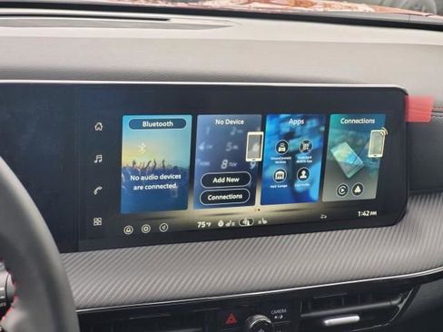 New 2026 Nissan Kicks SR image 28