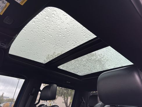 Used 2018 Ford F150 Raptor w/ Equipment Group 802A Luxury image 13