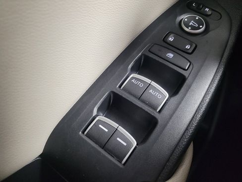 Used 2018 Honda Accord LX image 27