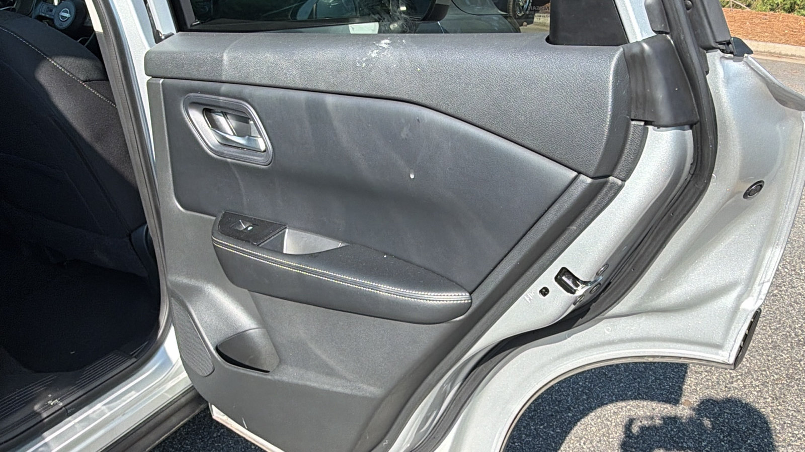 Used 2024 Nissan Rogue SV AWD/4WD image 20
