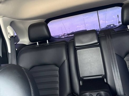 Used 2019 Ford Edge SEL w/ Equipment Group 201A FWD image 12