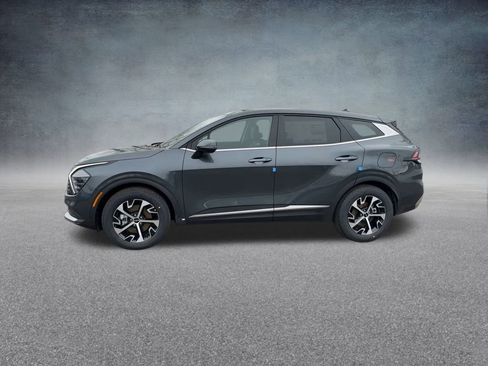 Used 2025 Kia Sportage EX image 12