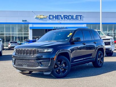 Used 2023 Jeep Grand Cherokee Altitude