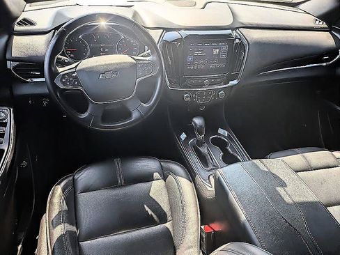 Used 2023 Chevrolet Traverse RS AWD/4WD image 29