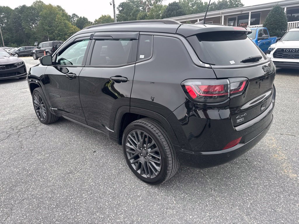 Used 2022 Jeep Compass High Altitude AWD/4WD image 3