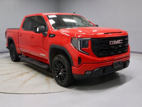 Used 2025 GMC Sierra 1500 Elevation w/ Elevation Premium Package AWD/4WD image 1