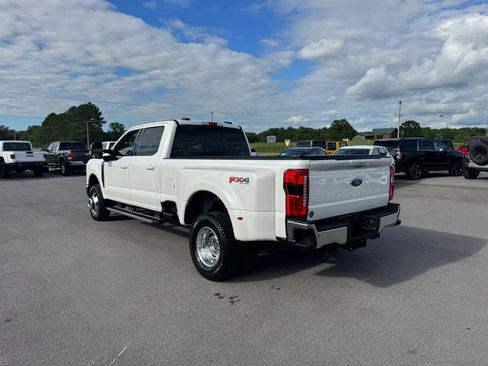 Used 2024 Ford F350 Lariat AWD/4WD image 3