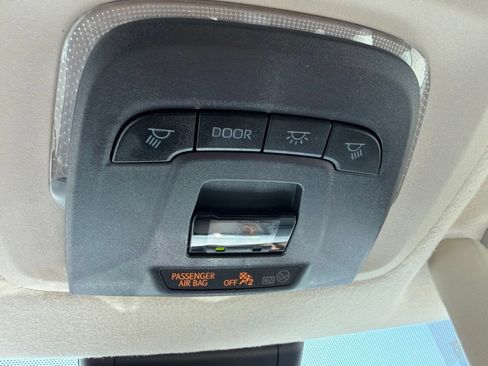 Used 2022 Toyota Corolla Cross XLE AWD/4WD image 17