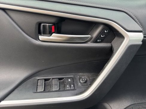 Used 2023 Toyota RAV4 Limited image 5