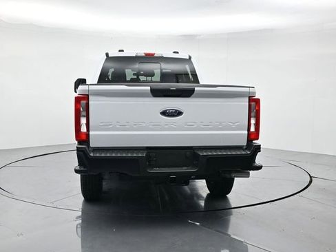 New 2026 Ford F250 XL w/ F-250 >10K GVWR Package AWD/4WD image 9