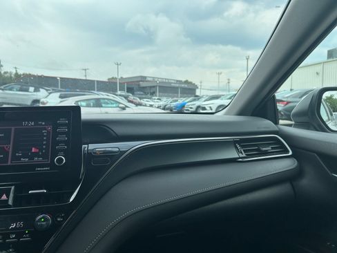 Used 2024 Toyota Camry SE FWD image 25