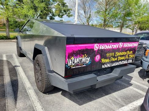 Used 2024 Tesla Cybertruck AWD Crew Cab image 3