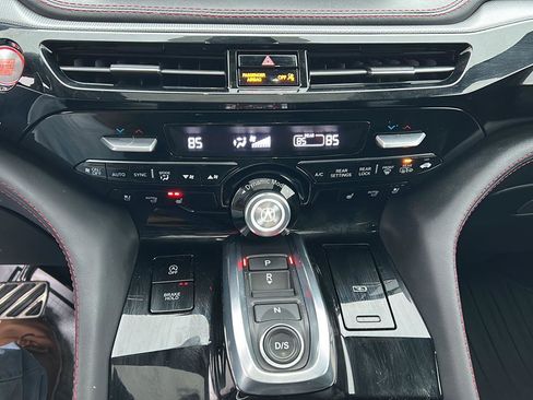 Used 2022 Acura MDX A-Spec image 17
