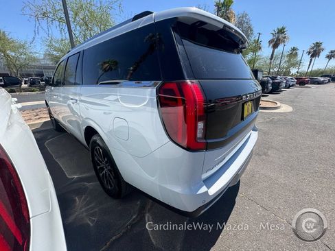 Used 2025 Ford Expedition Max Platinum AWD/4WD image 6