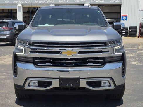 Used 2021 Chevrolet Silverado 1500 LTZ w/ LTZ Premium Package AWD/4WD image 2