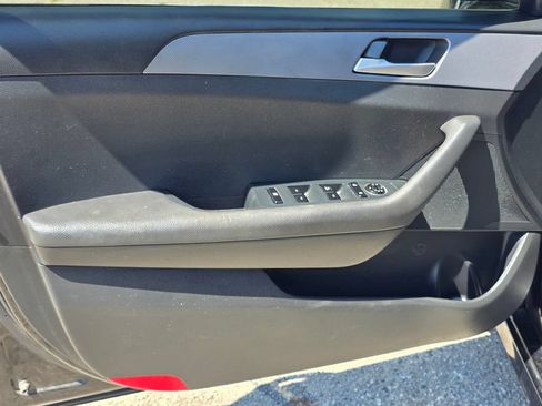 Used 2018 Hyundai Sonata SE FWD image 13