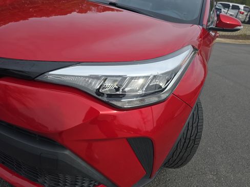 Used 2021 Toyota C-HR XLE image 32