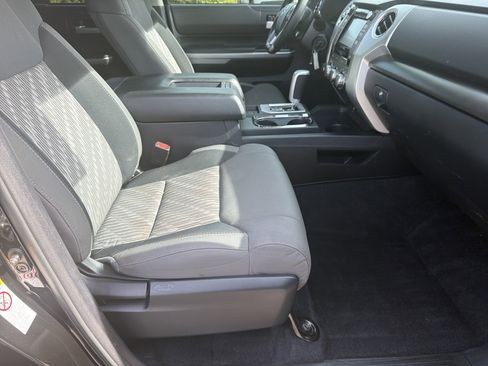 Used 2018 Toyota Tundra SR5 w/ TRD Off Road Package AWD/4WD image 22