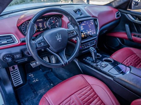 Used 2022 Maserati Ghibli Modena Q4 image 4