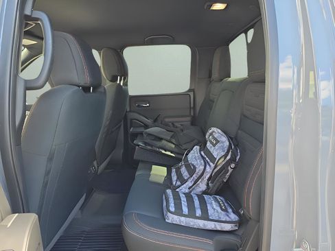 Used 2023 Nissan Frontier PRO-4X w/ Pro Convenience Package image 22