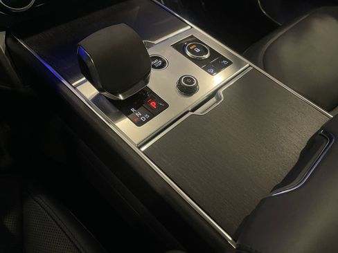 Used 2023 Land Rover Range Rover SE image 19