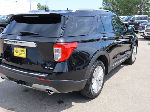 Used 2024 Ford Explorer Limited w/ Limited Technology Package AWD/4WD image 7