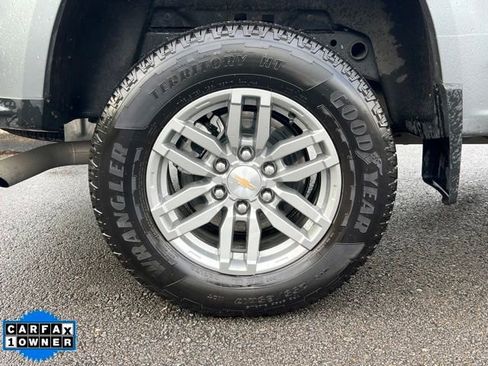 Used 2025 Chevrolet Colorado LT w/ LT Convenience Package image 9