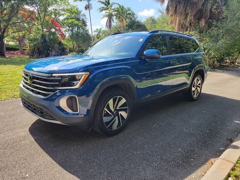 Used 2026 Volkswagen Atlas SE FWD image 3